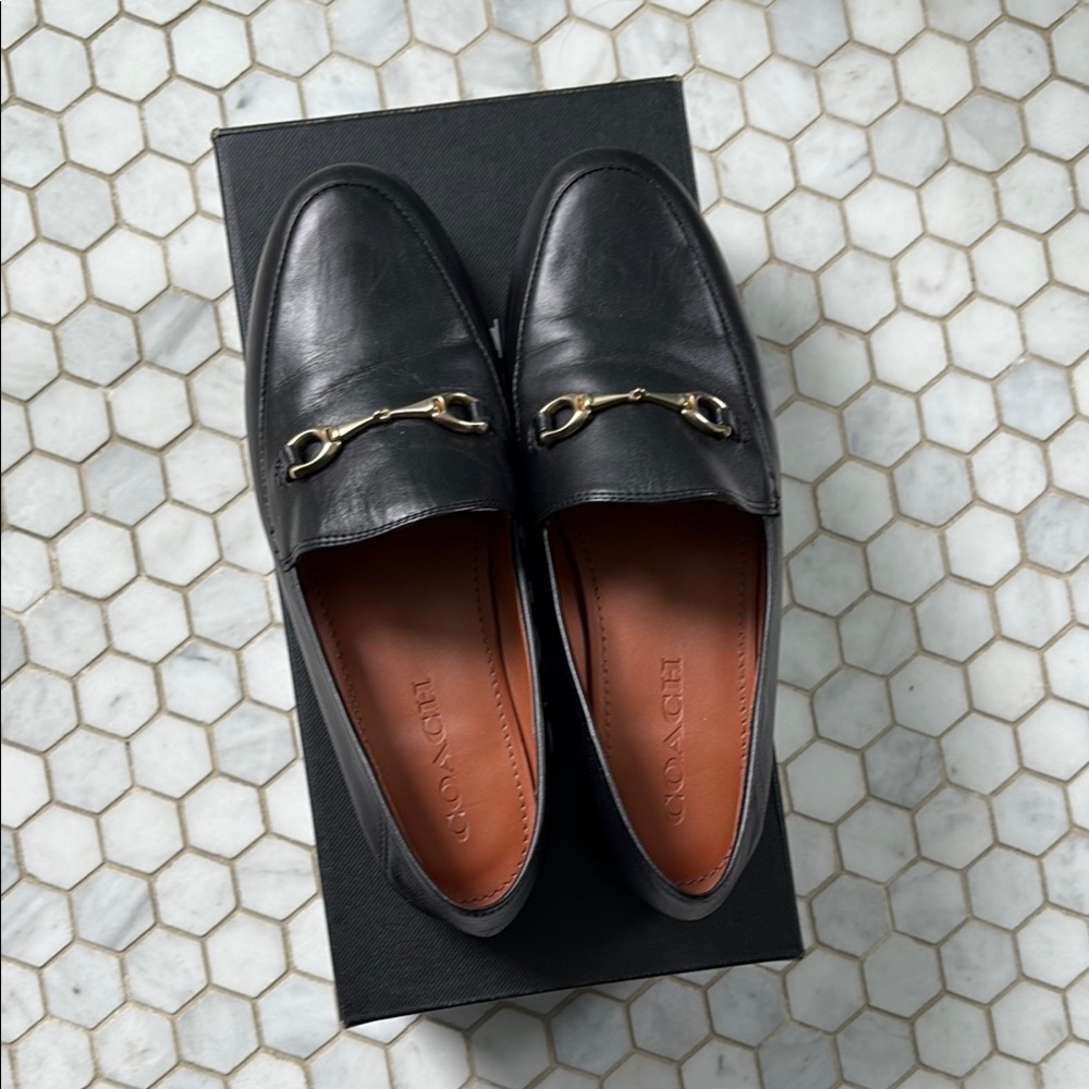 Coach women’s Black Leather Loafers with Gold Horsebit sz 7
